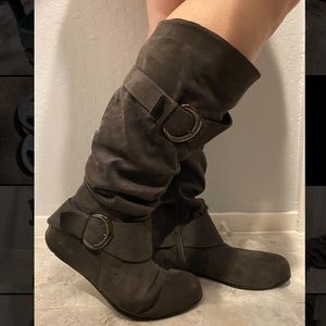 Grey Faux Sued Women’s Boots